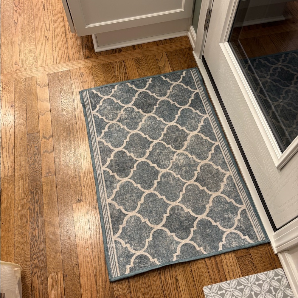 Ruggable door mat — slate ogee trellis